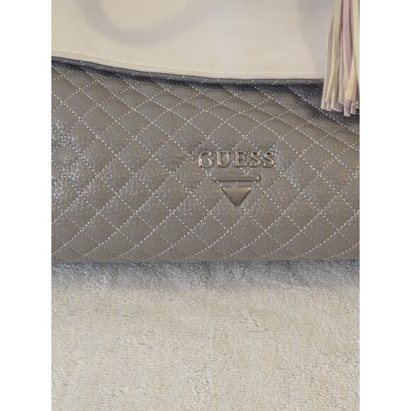 Guess Grey And White Tote Bag Purse 12x7x8 - Picture 2 of 13
